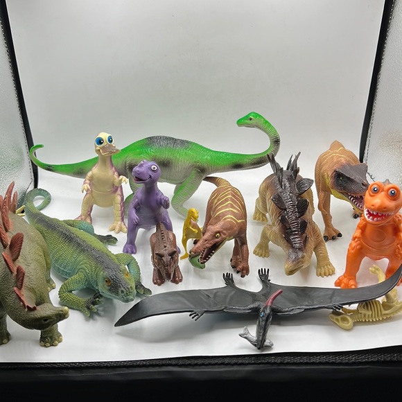 Dinosaur Lot Toys Figures - Picture 1 of 4